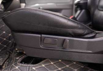 Подержанный автомобиль Mitsubishi Pajero Sport 2011 года (19 фото)