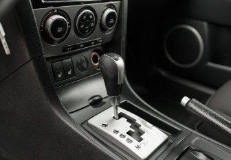 Подержанный автомобиль Mazda 3 Sedan 2007 года (15 фото)