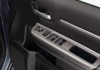 Подержанный автомобиль Honda Stepwgn 2017 года (18 фото)