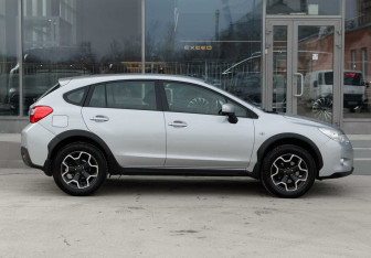 Подержанный автомобиль Subaru XV 2012 года (4 фото)
