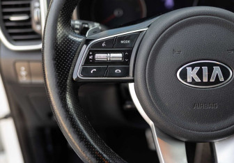 Подержанный автомобиль Kia Sportage 2020 года (12 фото)