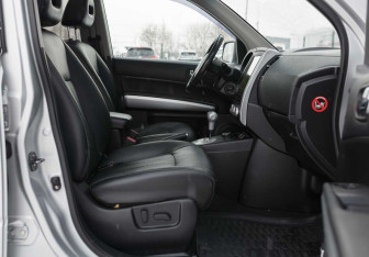 Подержанный автомобиль Nissan X-Trail 2012 года (21 фото)