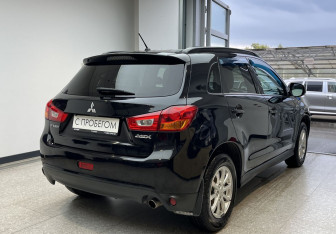 Подержанный автомобиль Mitsubishi ASX 2013 года (4 фото)