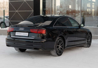 Подержанный автомобиль Audi A6 Sedan 2015 года (5 фото)