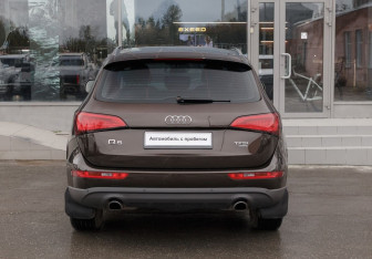 Подержанный автомобиль Audi Q5 2014 года (6 фото)