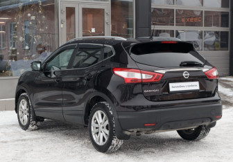 Подержанный автомобиль Nissan Qashqai 2014 года (7 фото)