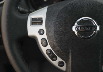 Подержанный автомобиль Nissan Qashqai 2008 года (12 фото)