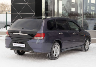 Подержанный автомобиль Honda Avancier Wagon 2001 года (5 фото)