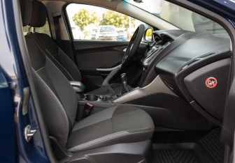 Подержанный автомобиль Ford Focus Hatchback 2012 года (18 фото)