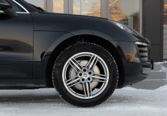 Подержанный автомобиль Porsche Macan 2015 года (9 фото)