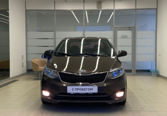 Подержанный автомобиль Kia Rio Sedan 2017 года (2 фото)