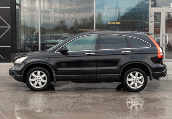 Подержанный автомобиль Honda CR-V 2008 года (8 фото)