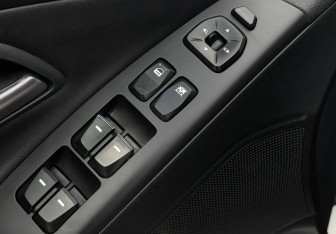Подержанный автомобиль Hyundai ix35 2013 года (16 фото)