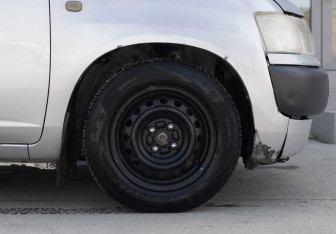 Подержанный автомобиль Toyota Probox 2009 года (9 фото)