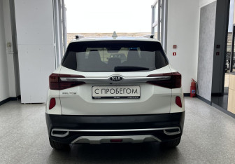 Подержанный автомобиль Kia Seltos 2020 года (5 фото)