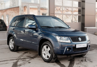 Подержанный автомобиль Suzuki Grand Vitara 2008 года (3 фото)