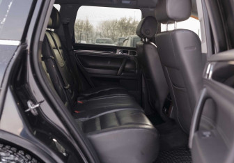 Подержанный автомобиль Volkswagen Touareg 2007 года (18 фото)