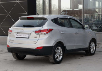 Подержанный автомобиль Hyundai Tucson 2010 года (5 фото)