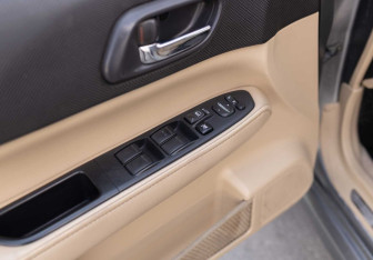 Подержанный автомобиль Subaru Forester Suv 2006 года (15 фото)