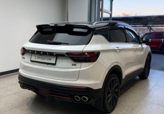 Подержанный автомобиль Geely Coolray 2023 года (5 фото)