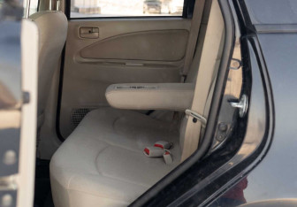 Подержанный автомобиль Mitsubishi Colt Wagon 2006 года (15 фото)