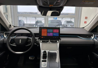 Подержанный автомобиль Wey Coffee 01 2023 года (16 фото)