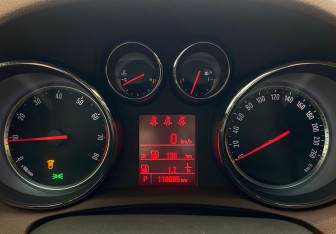 Подержанный автомобиль Opel Mokka 2013 года (10 фото)