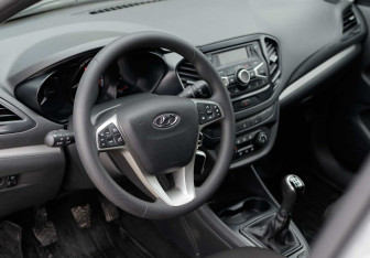 Подержанный автомобиль LADA (ВАЗ) Vesta Wagon 2019 года (11 фото)