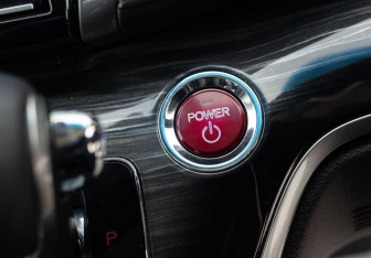 Подержанный автомобиль Honda Odyssey Minivan 2016 года (15 фото)