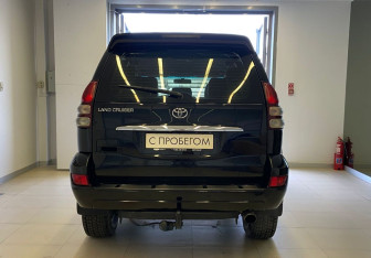 Подержанный автомобиль Toyota Land Cruiser Prado 2007 года (5 фото)