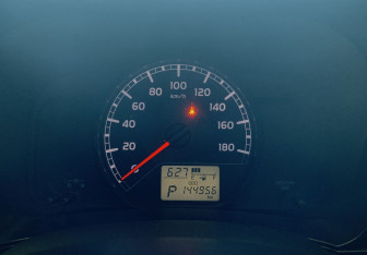 Подержанный автомобиль Toyota Succeed 2015 года (7 фото)