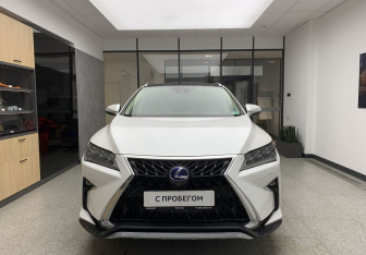 Подержанный автомобиль Lexus RX 2019 года (2 фото)