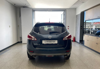 Подержанный автомобиль Nissan Murano Suv 2015 года (6 фото)