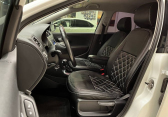 Подержанный автомобиль Volkswagen Polo Sedan 2017 года (10 фото)