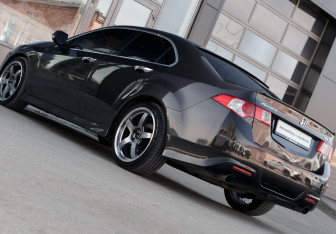 Подержанный автомобиль Honda Accord Sedan 2010 года (14 фото)