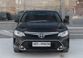 Подержанный автомобиль Toyota Camry Sedan 2016 года (2 фото)