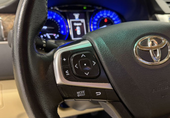 Подержанный автомобиль Toyota Camry Sedan 2017 года (10 фото)