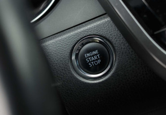 Подержанный автомобиль Toyota Camry Sedan 2020 года (15 фото)