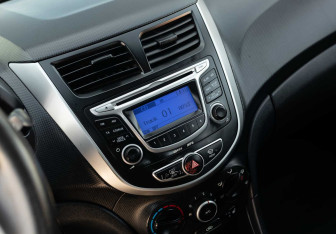 Подержанный автомобиль Hyundai Solaris Sedan 2013 года (14 фото)