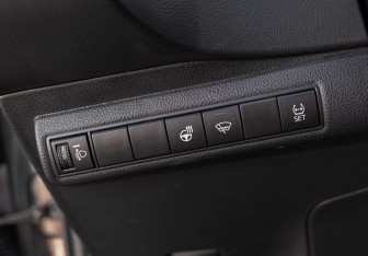 Подержанный автомобиль Toyota Corolla Sedan 2019 года (18 фото)