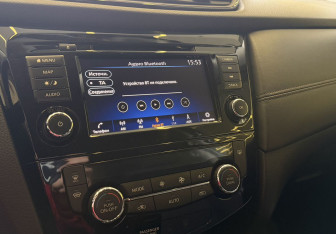 Подержанный автомобиль Nissan X-Trail 2022 года (11 фото)
