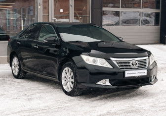 Подержанный автомобиль Toyota Camry Sedan 2013 года (3 фото)