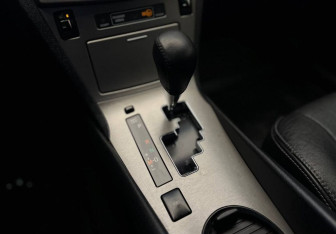 Подержанный автомобиль Toyota Avensis Sedan 2011 года (8 фото)