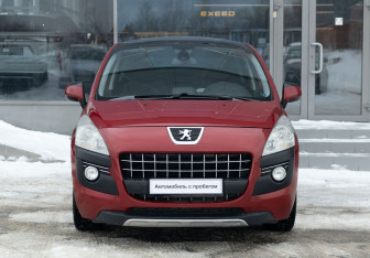 Подержанный автомобиль Peugeot 3008 2012 года (2 фото)