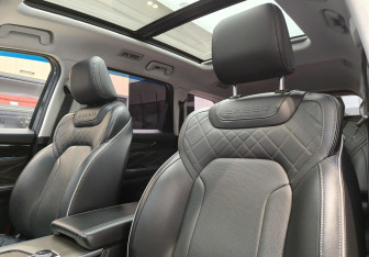 Подержанный автомобиль Exeed VX 2022 года (12 фото)