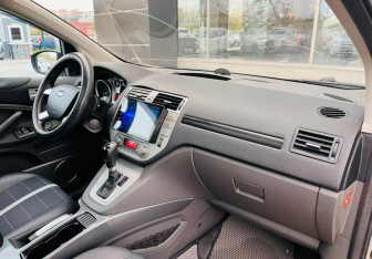 Подержанный автомобиль Ford Kuga 2010 года (10 фото)