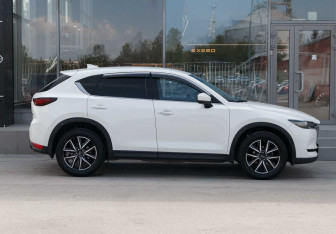 Подержанный автомобиль Mazda CX-5 2017 года (4 фото)