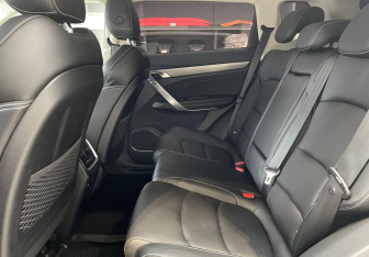 Подержанный автомобиль Geely Atlas Pro 2023 года (13 фото)