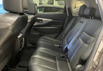 Подержанный автомобиль Nissan Murano Suv 2017 года (9 фото)