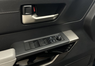 Подержанный автомобиль Toyota Tundra 2021 года (10 фото)